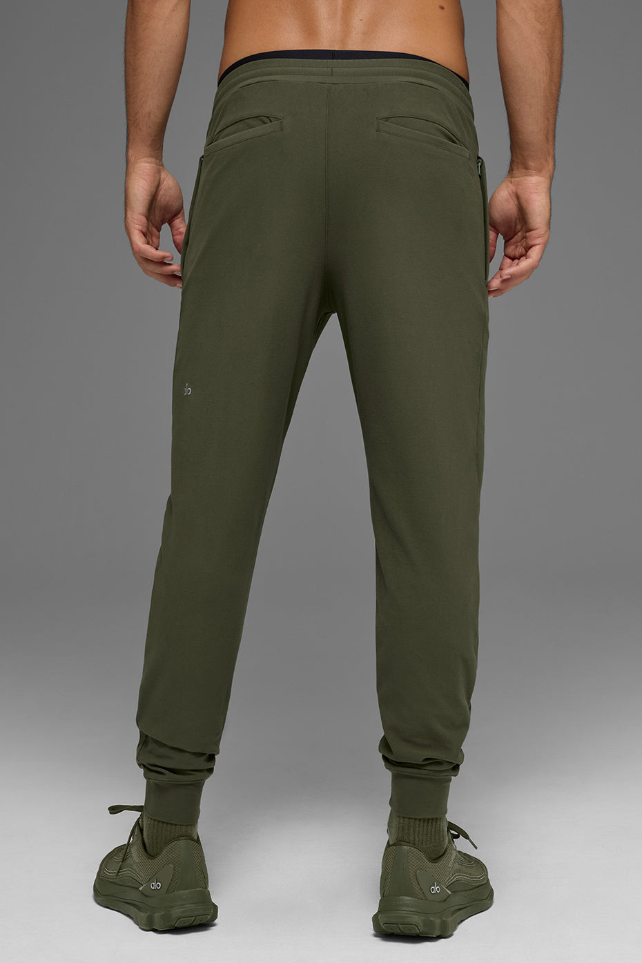 Conquer Max Performance Jogger - Green Olive — photo 4