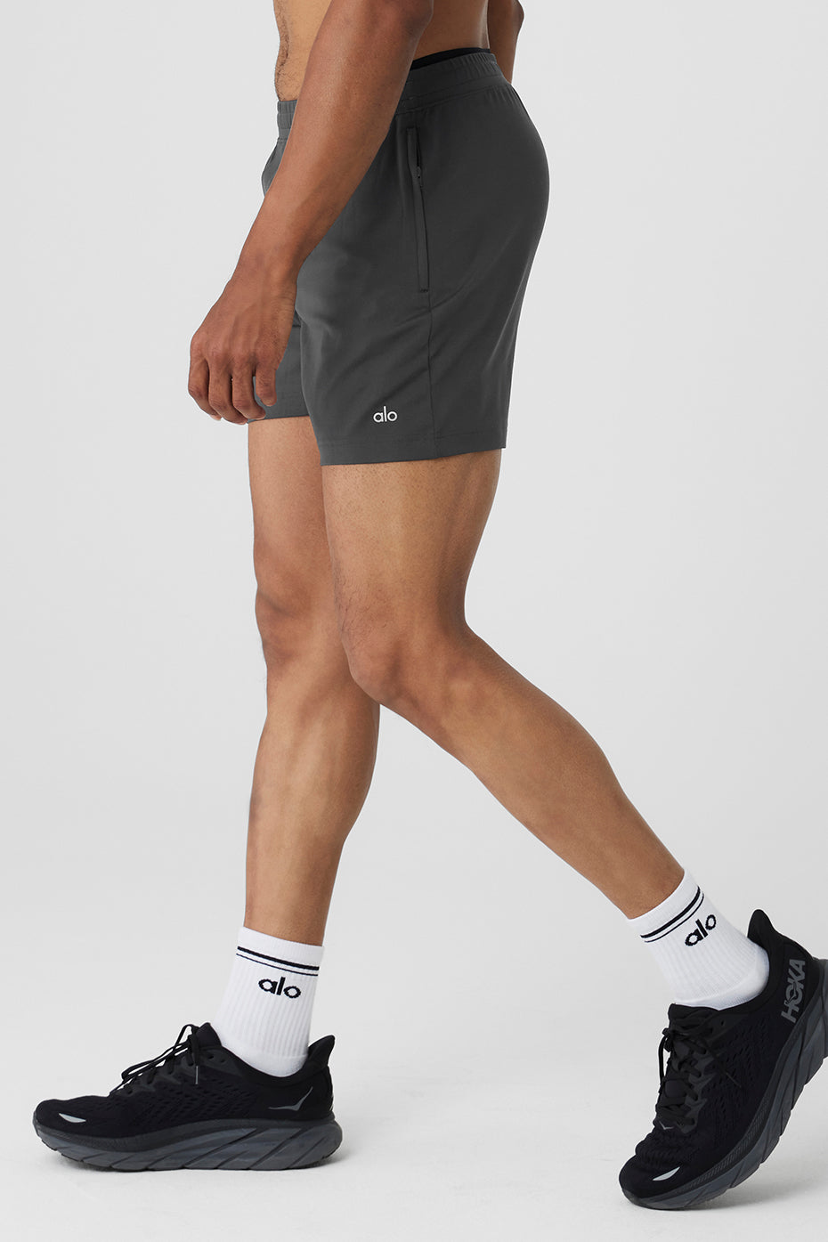 7" Conquer React Performance Short - Anthracite — photo 3
