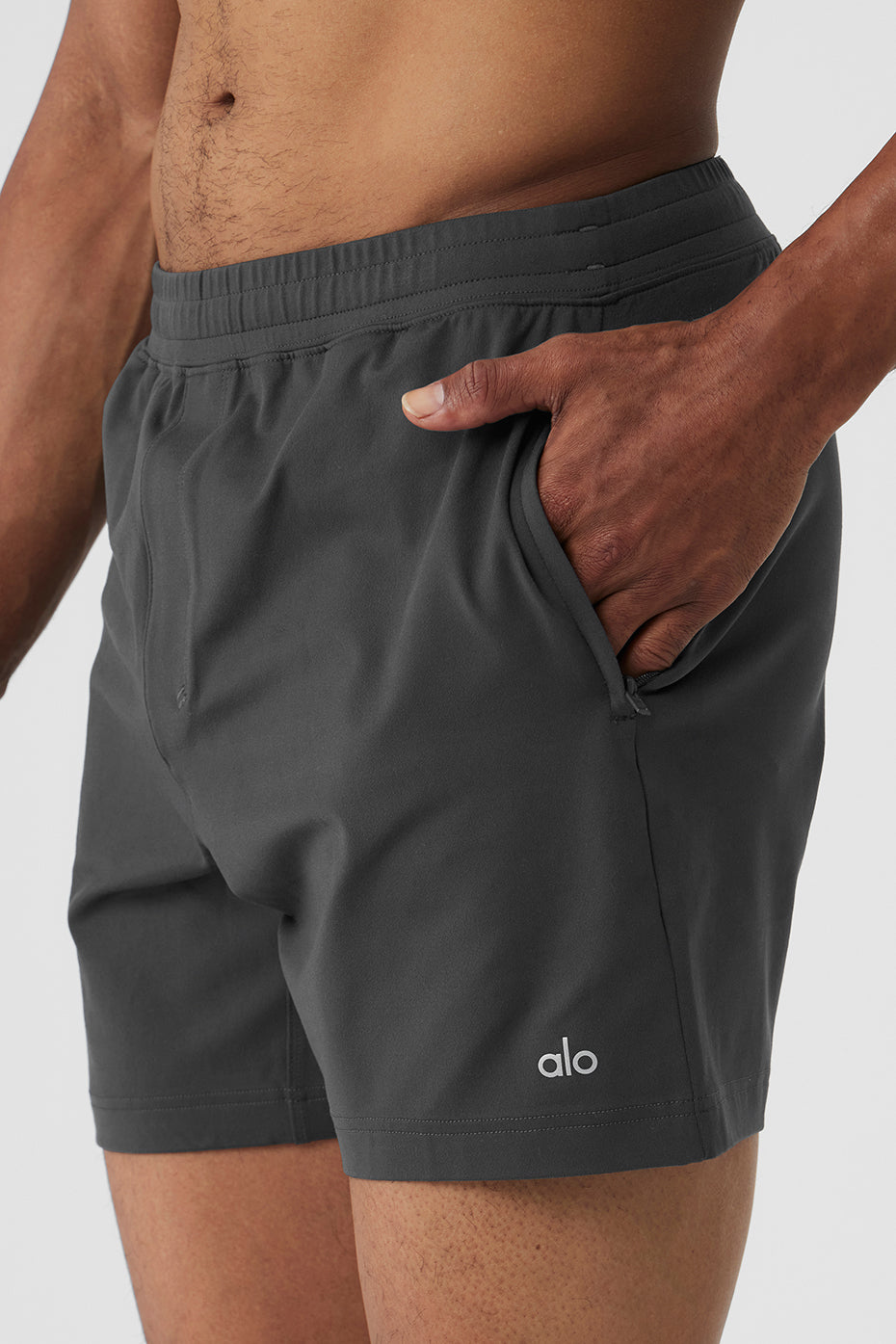 7" Conquer React Performance Short - Anthracite — photo 4