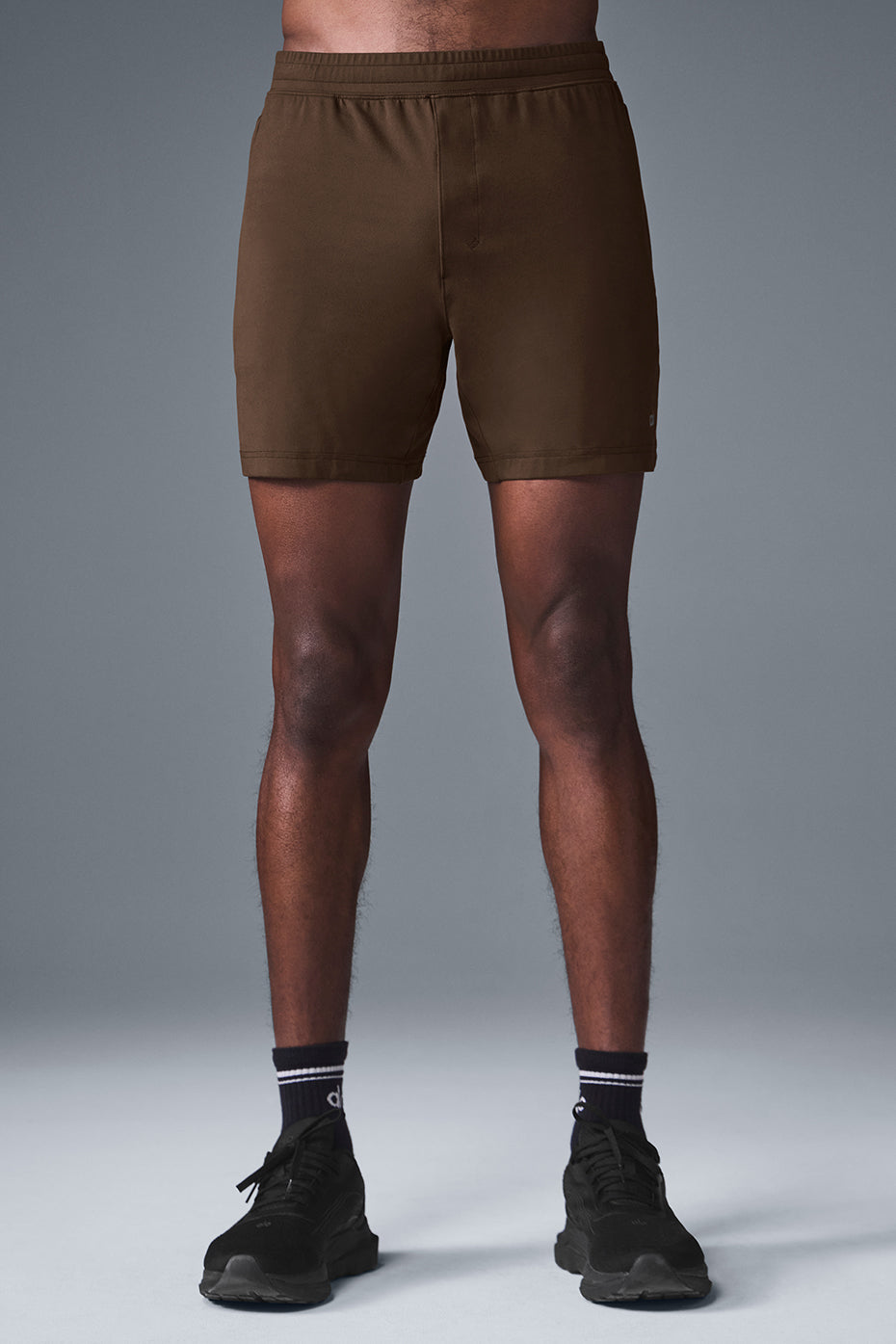7" Conquer React Performance Short - Espresso — photo 1