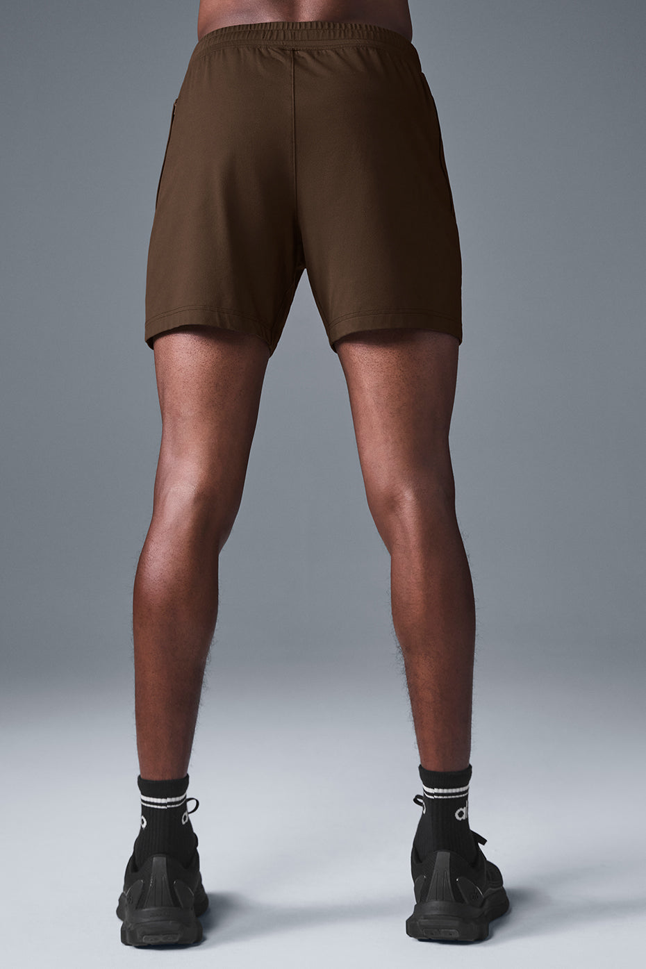 7" Conquer React Performance Short - Espresso — photo 2