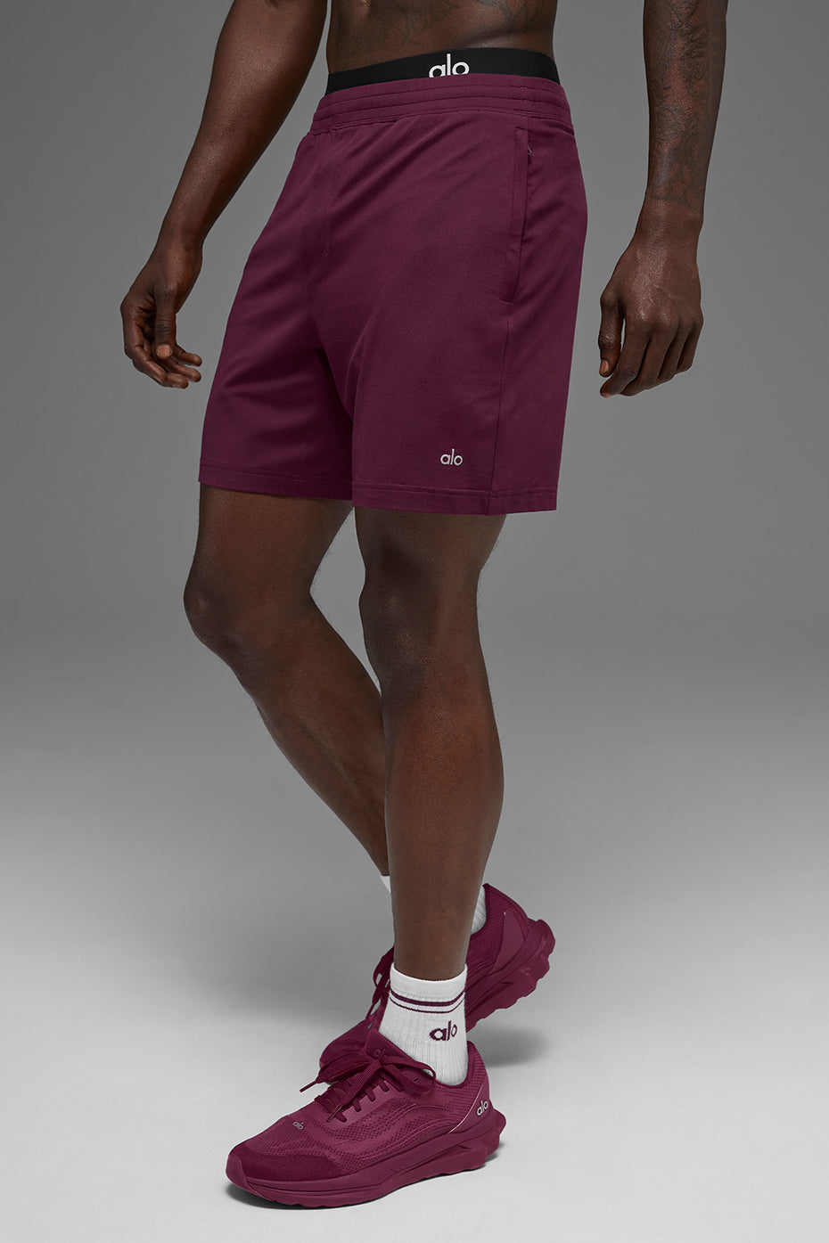 7" Conquer React Performance Short - Burgundy — photo 1