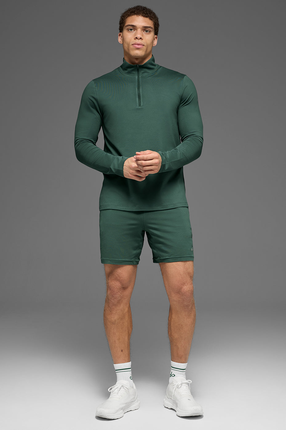 7" Conquer React Performance Short - Clover Green — photo 5
