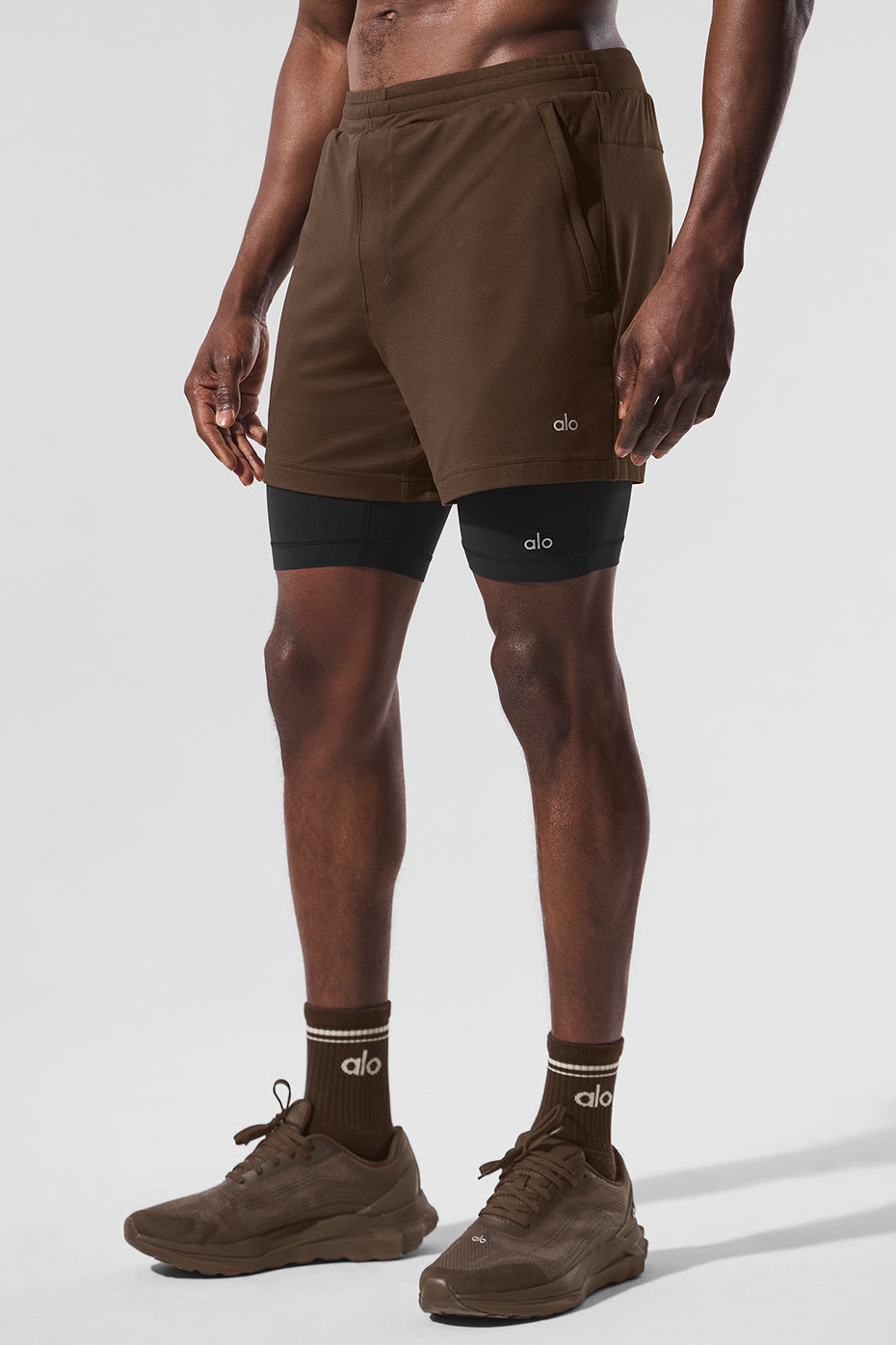Conquer React 2-In-1 Performance Short - Espresso/Black — photo 6