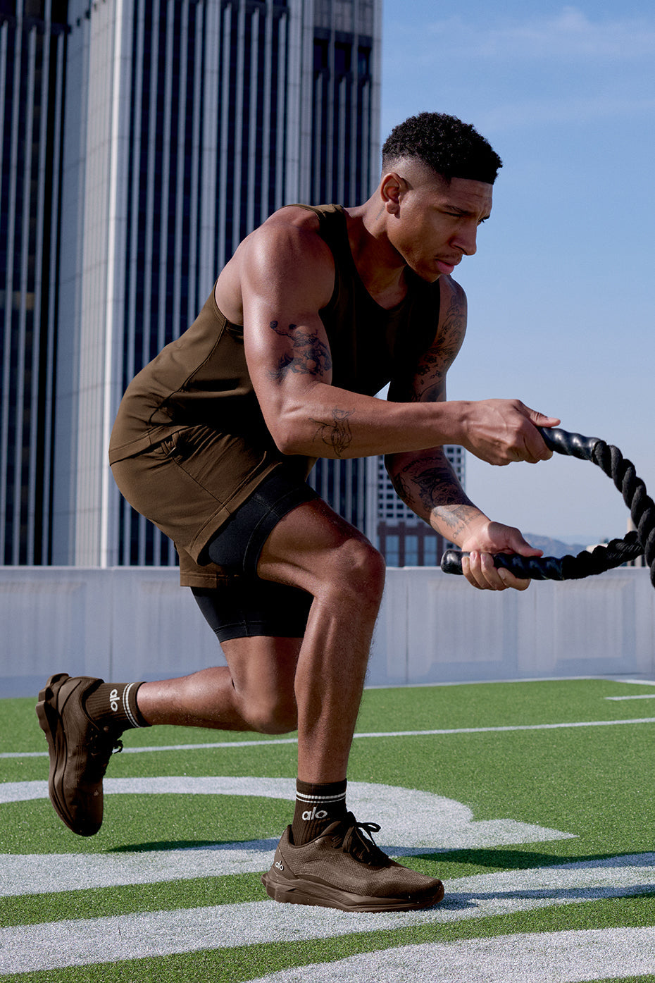 Conquer React 2-In-1 Performance Short - Espresso/Black — photo 7