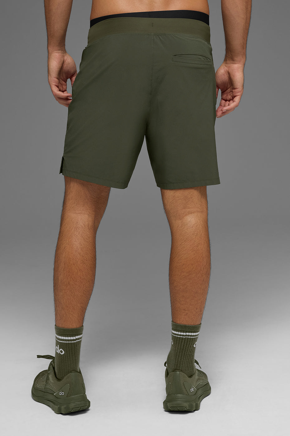 7" Repetition Short - Green Olive — photo 4