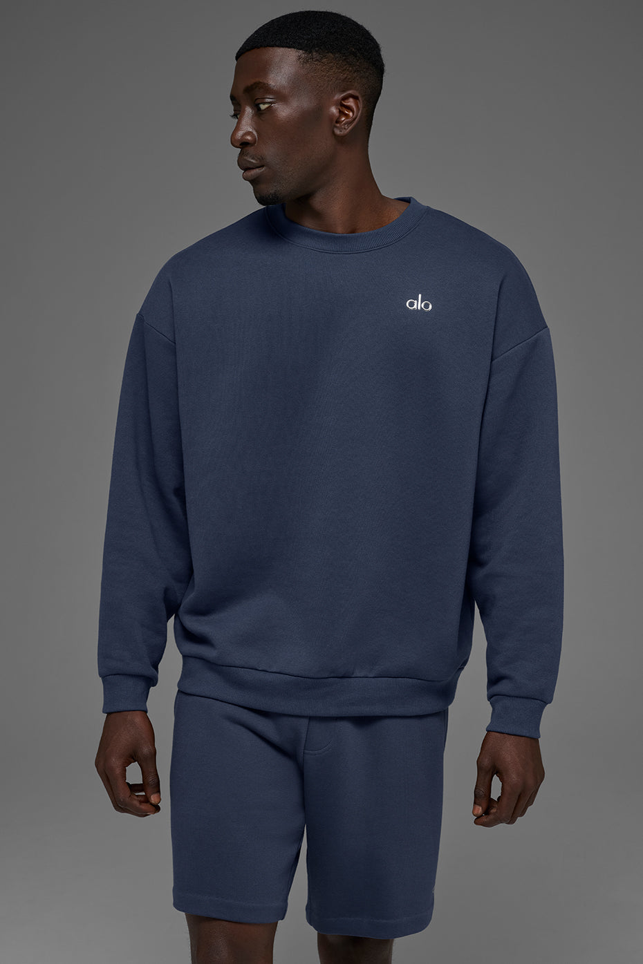 Accolade Crew Neck Pullover - Navy — photo 1