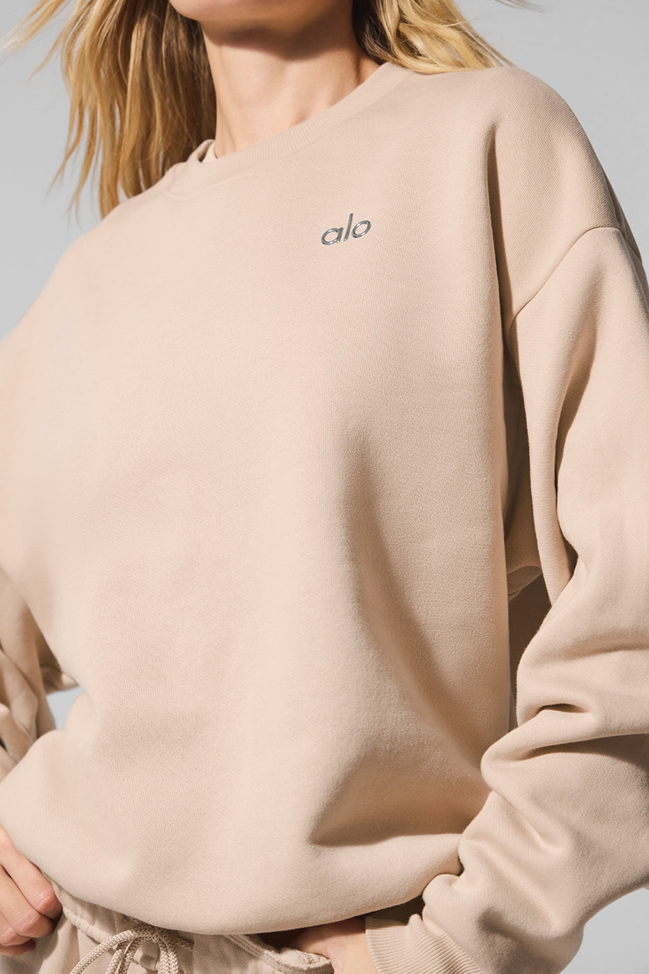 Accolade Crew Neck Pullover - Macadamia — photo 2