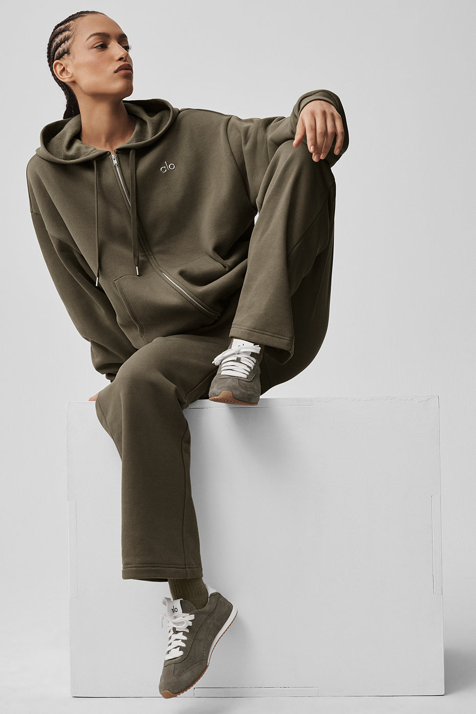 Accolade Straight Leg Sweatpant - Olive Tree — photo 5