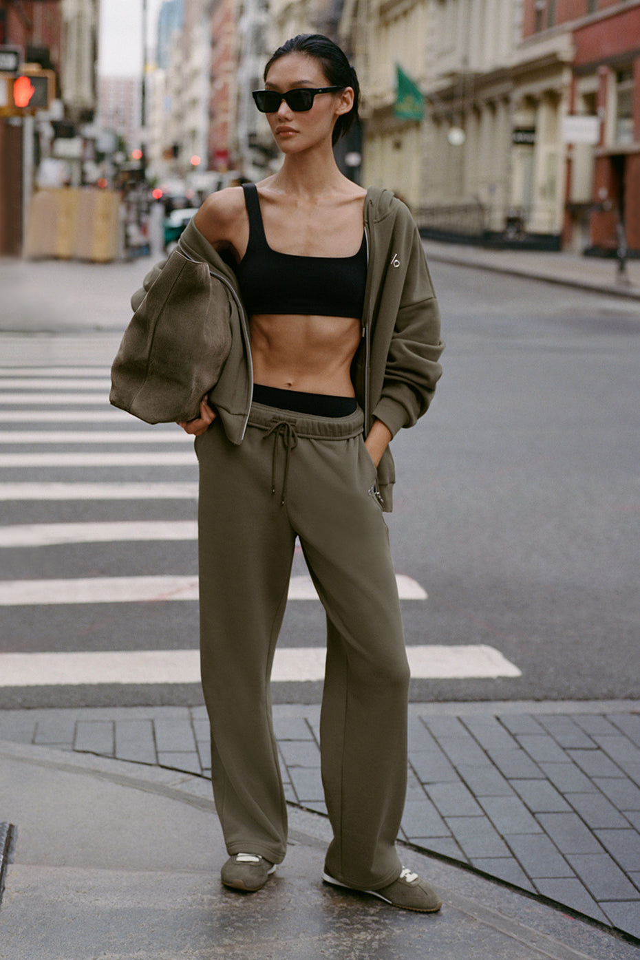 Accolade Straight Leg Sweatpant - Olive Tree — photo 1