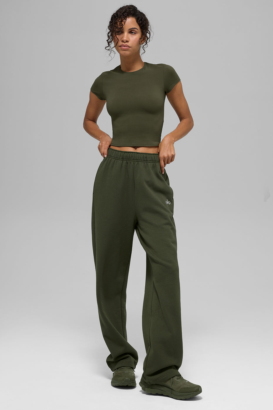 Accolade Straight Leg Sweatpant - Green Olive — photo 4