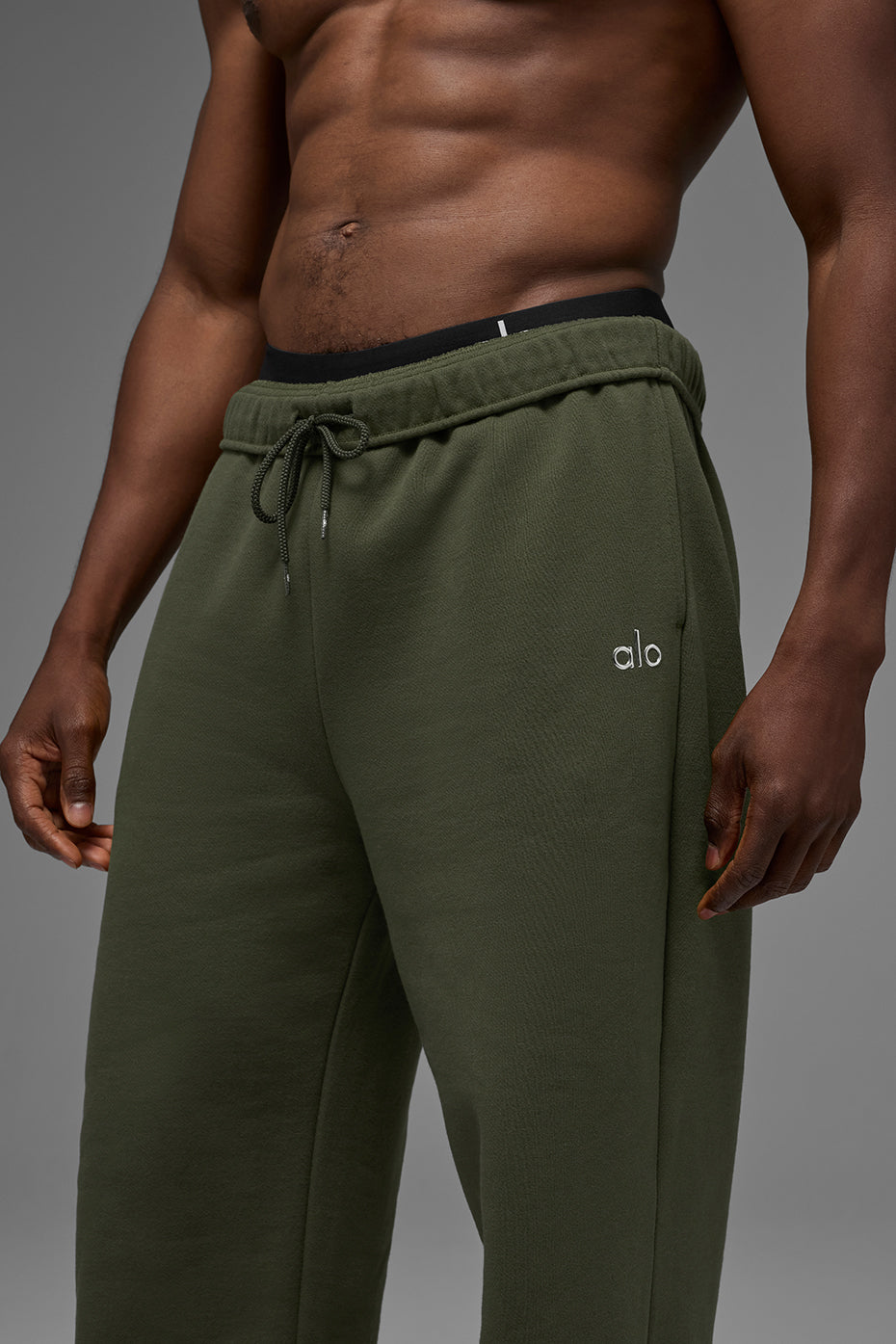 Accolade Straight Leg Sweatpant - Green Olive — photo 4