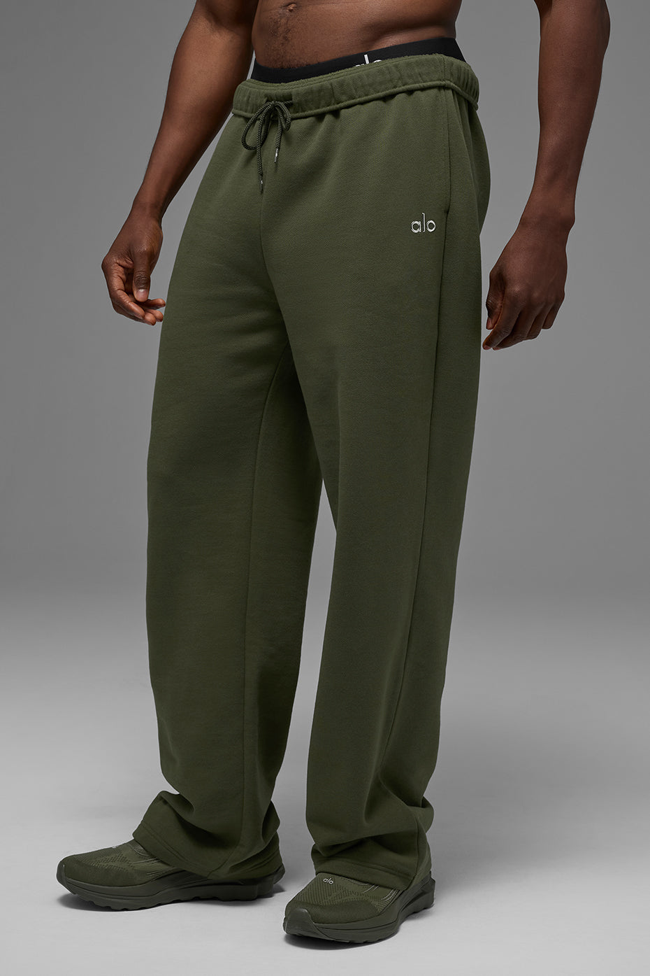 Accolade Straight Leg Sweatpant - Green Olive — photo 1