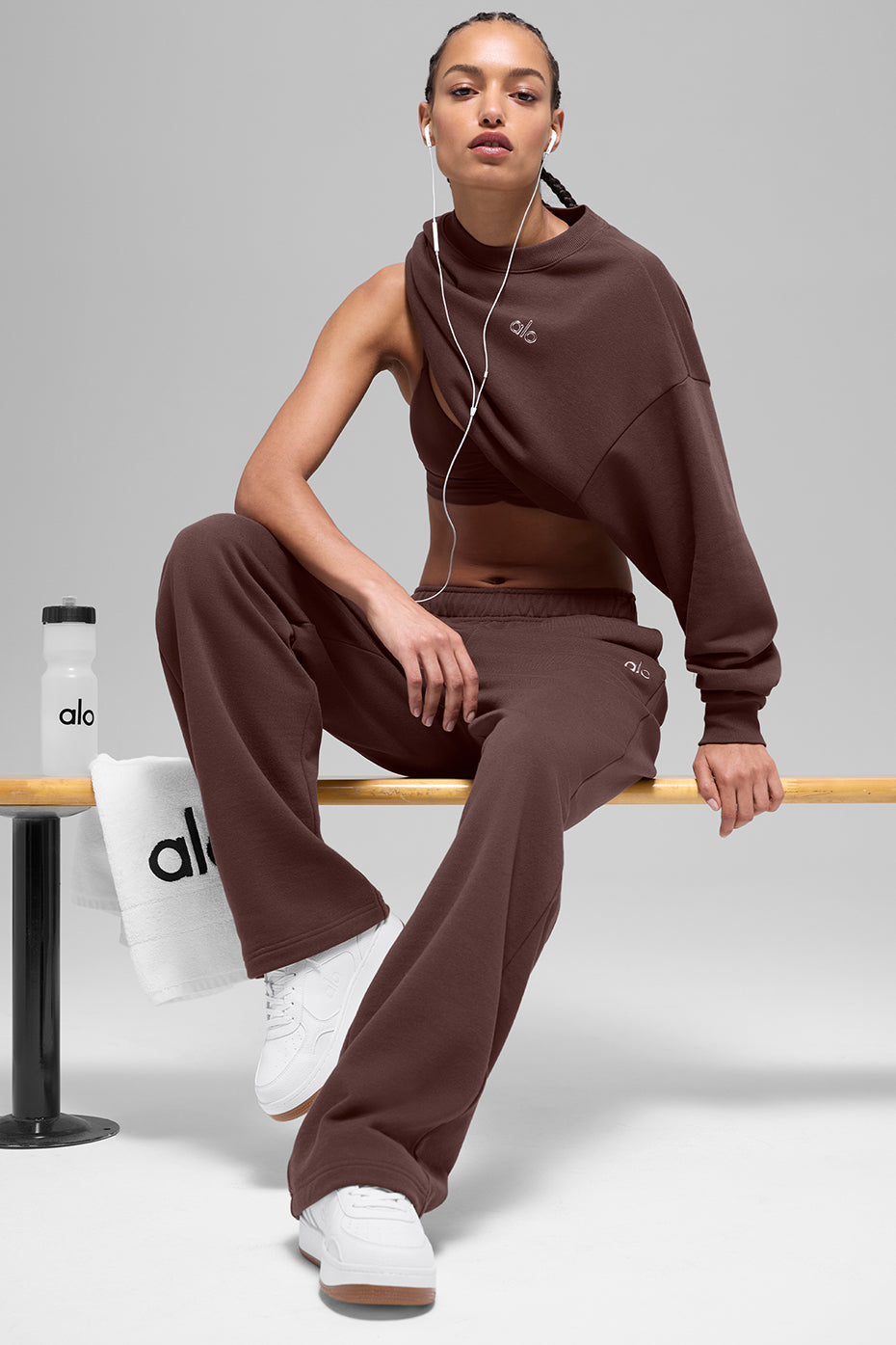 Accolade Straight Leg Sweatpant - Brownstone — photo 4