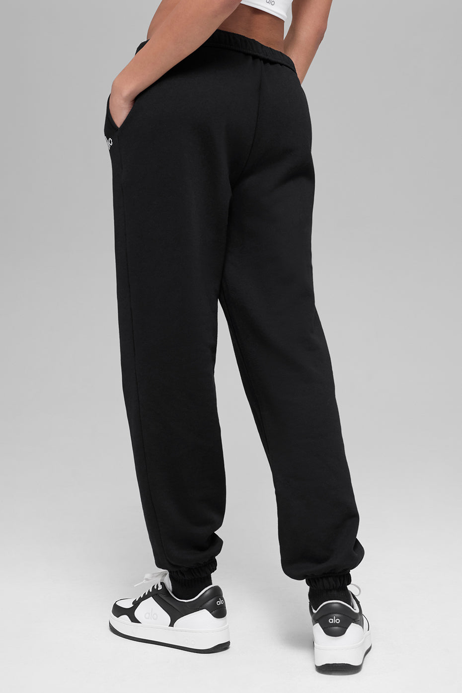 Accolade Sweatpant - Black — photo 4