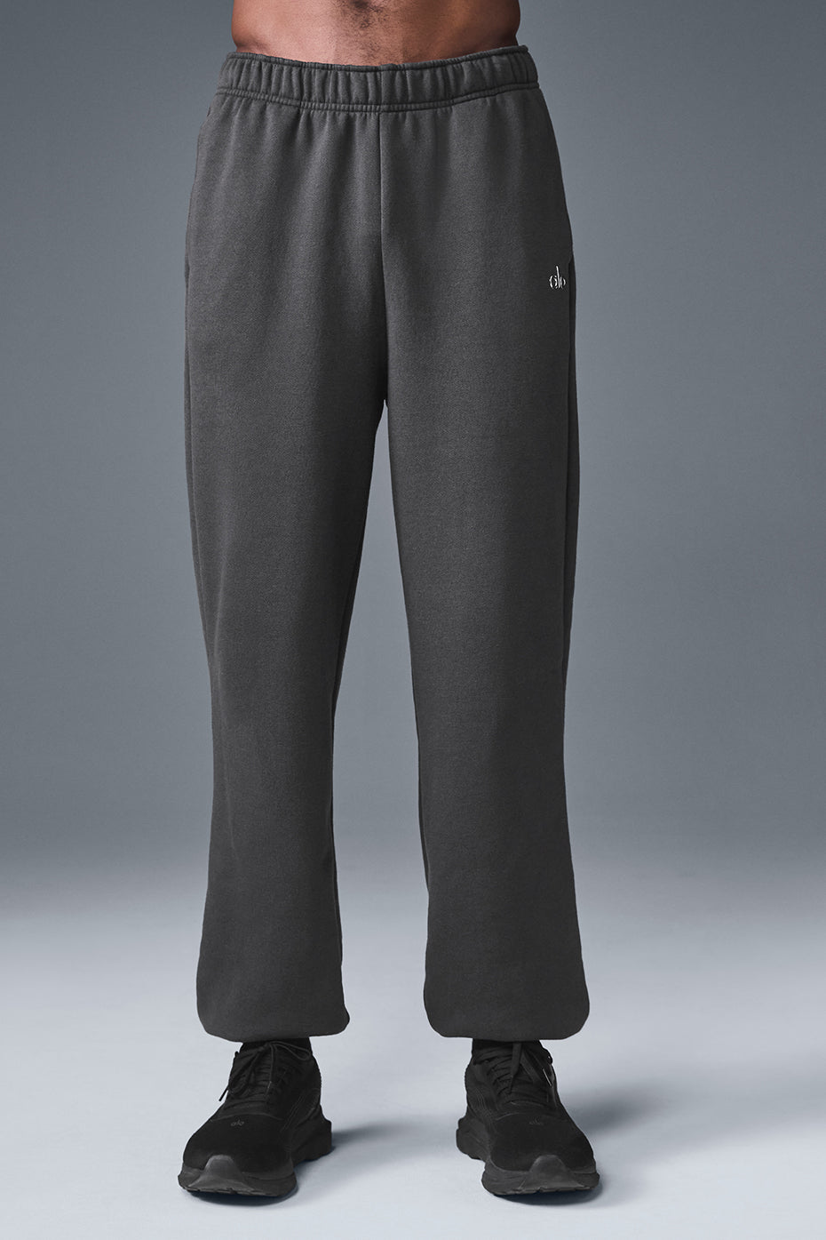 Accolade Sweatpant - Anthracite — photo 1