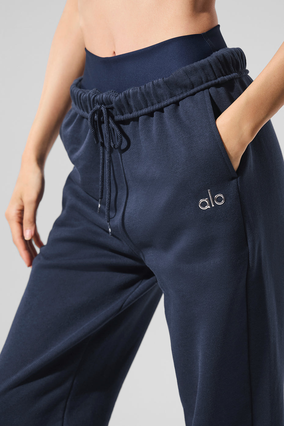 Accolade Sweatpant - Navy — photo 3