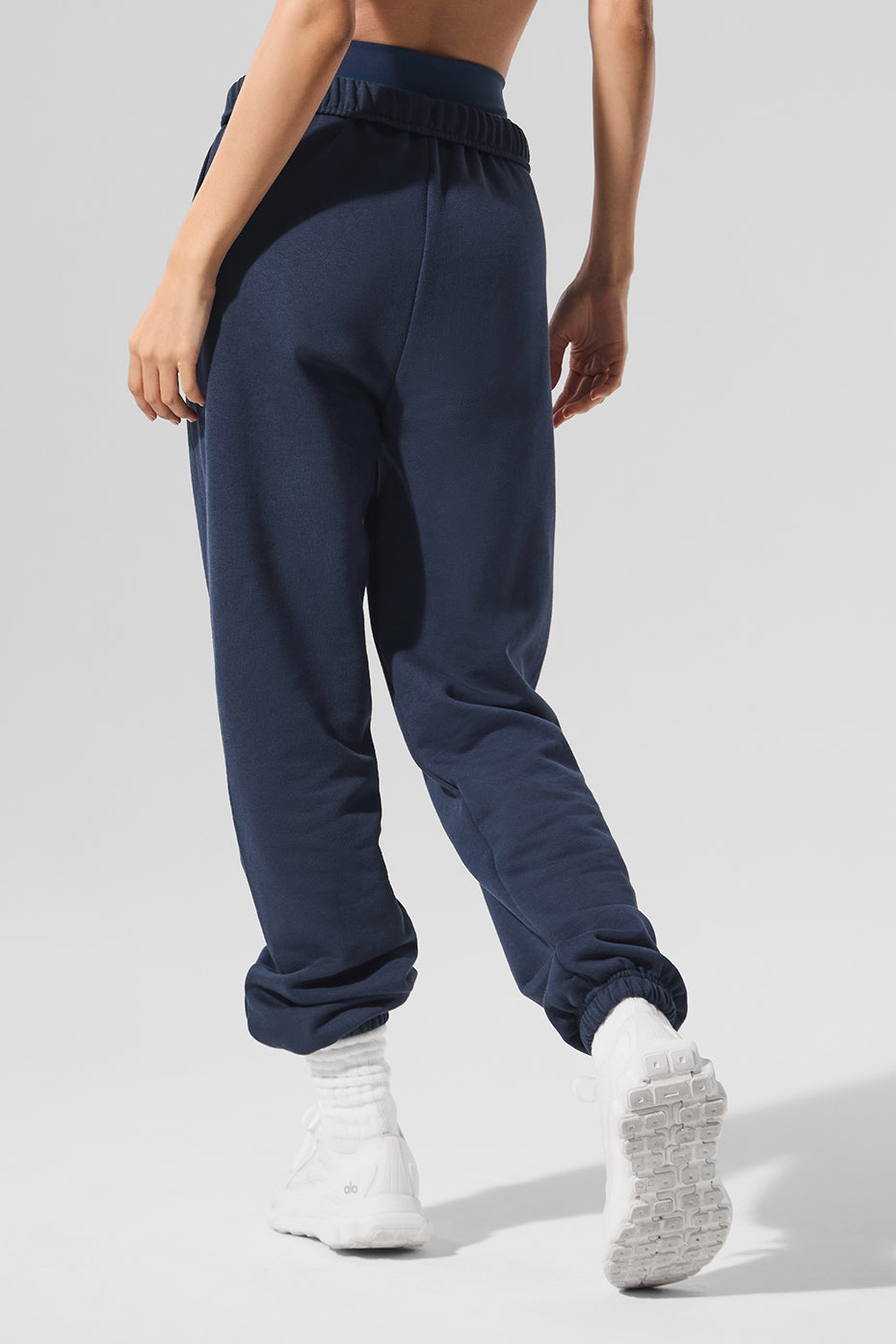 Accolade Sweatpant - Navy — photo 4