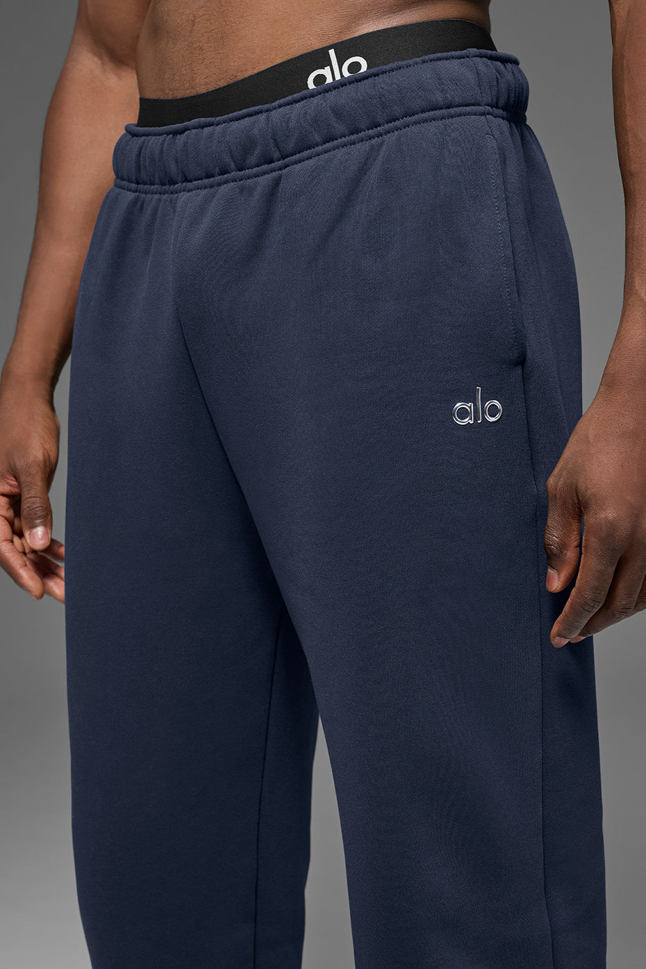 Accolade Sweatpant - Navy — photo 3