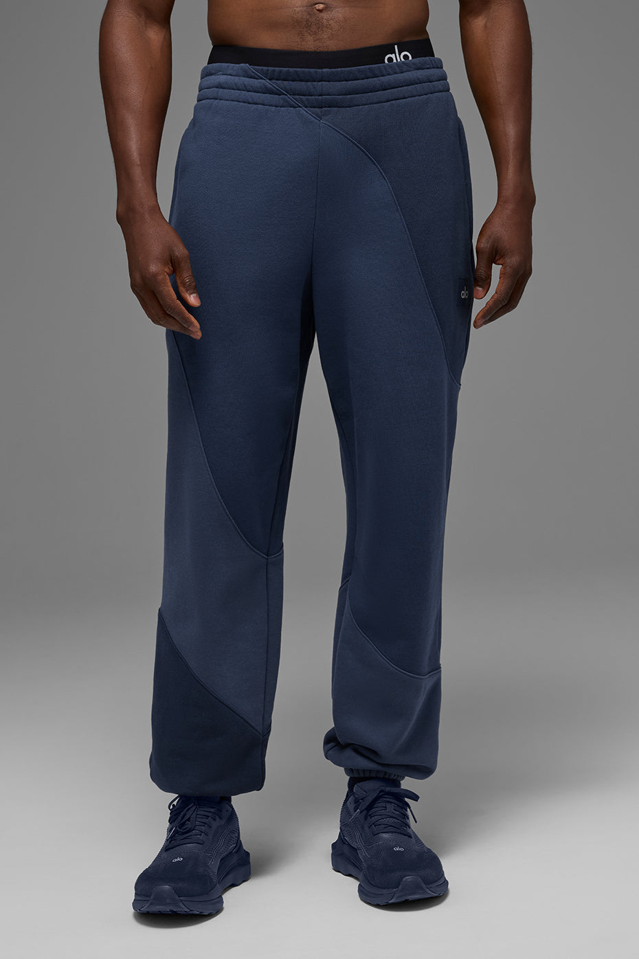 Make Waves Sweatpant - Navy Tonal — photo 1