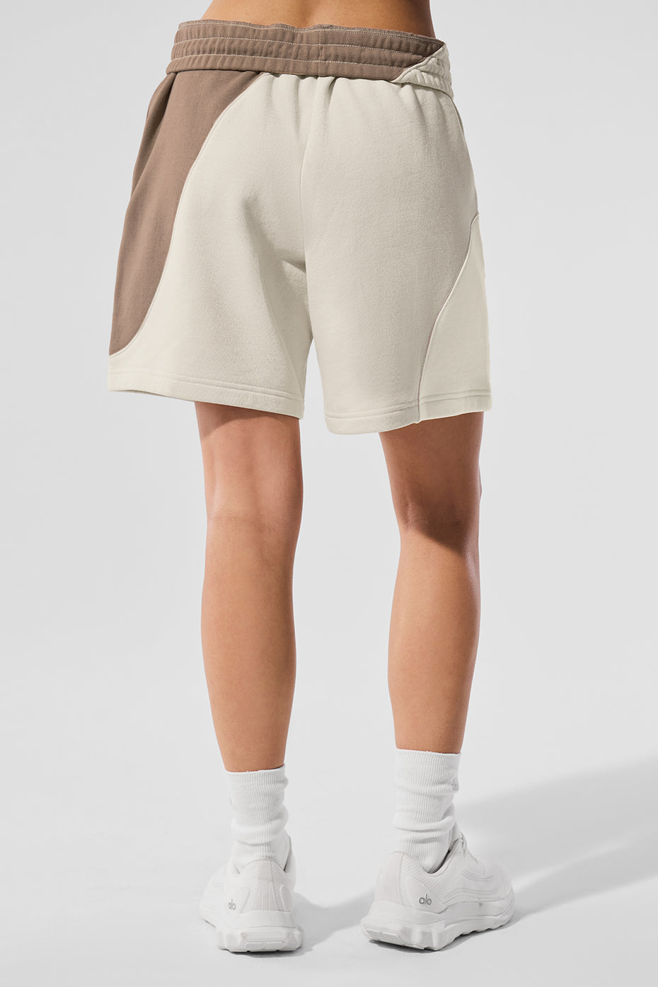 7" Make Waves Short - Ivory/Bone/Gravel — photo 2