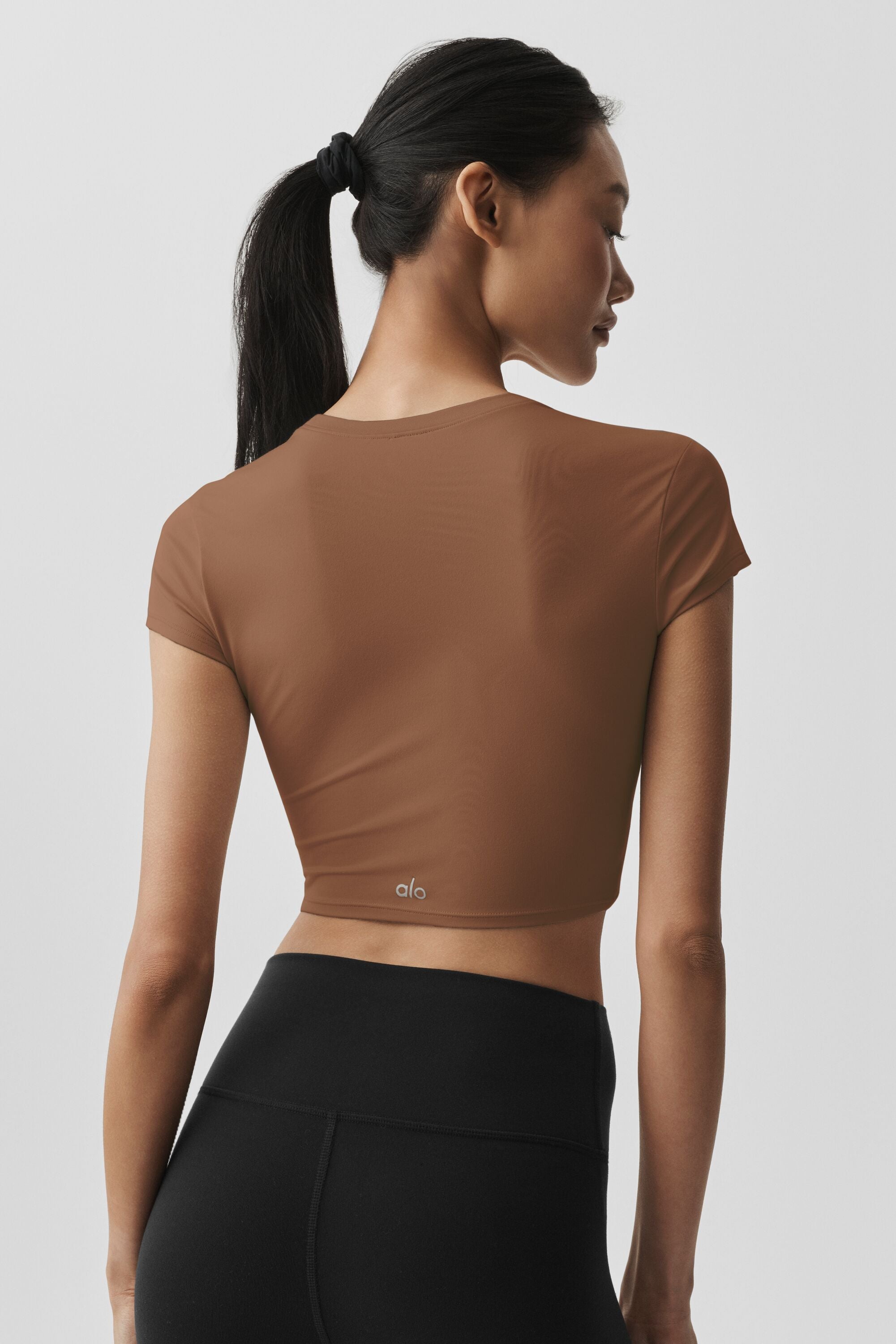 Alosoft Crop Finesse Short Sleeve - Sun Kissed Brown — photo 3