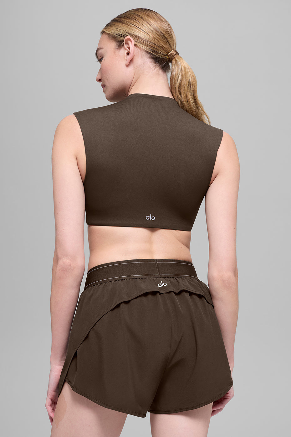 ALO Softsculpt Capped Out Short Sleeve - Espresso — photo 3