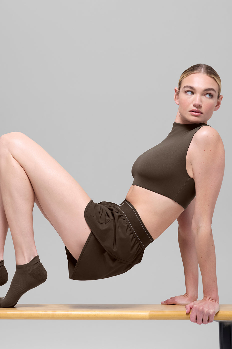 ALO Softsculpt Capped Out Short Sleeve - Espresso — photo 4
