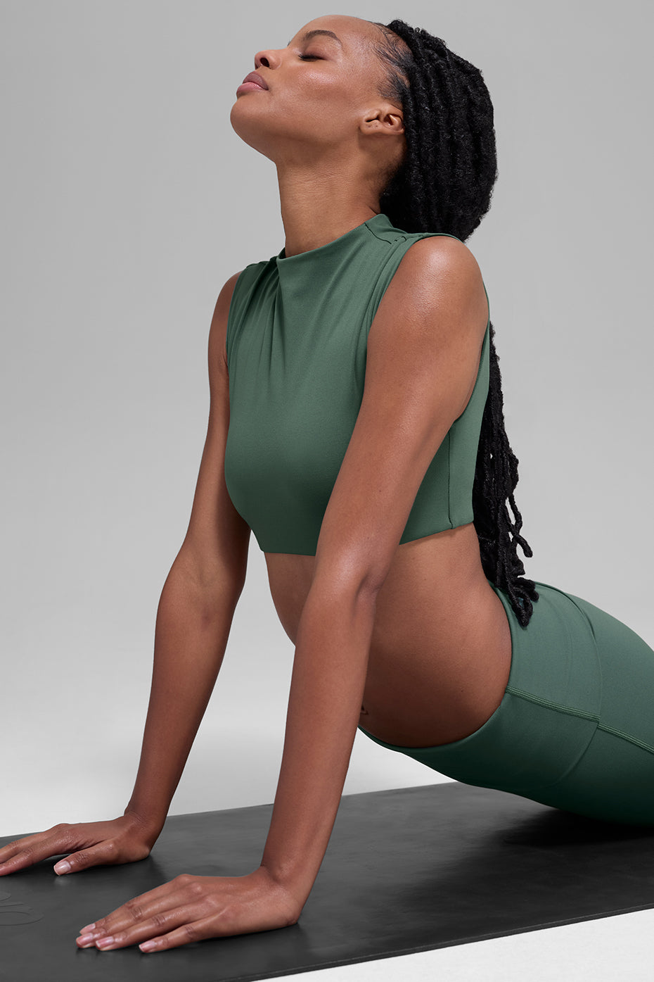 ALO Softsculpt Capped Out Short Sleeve - Clover Green — photo 4