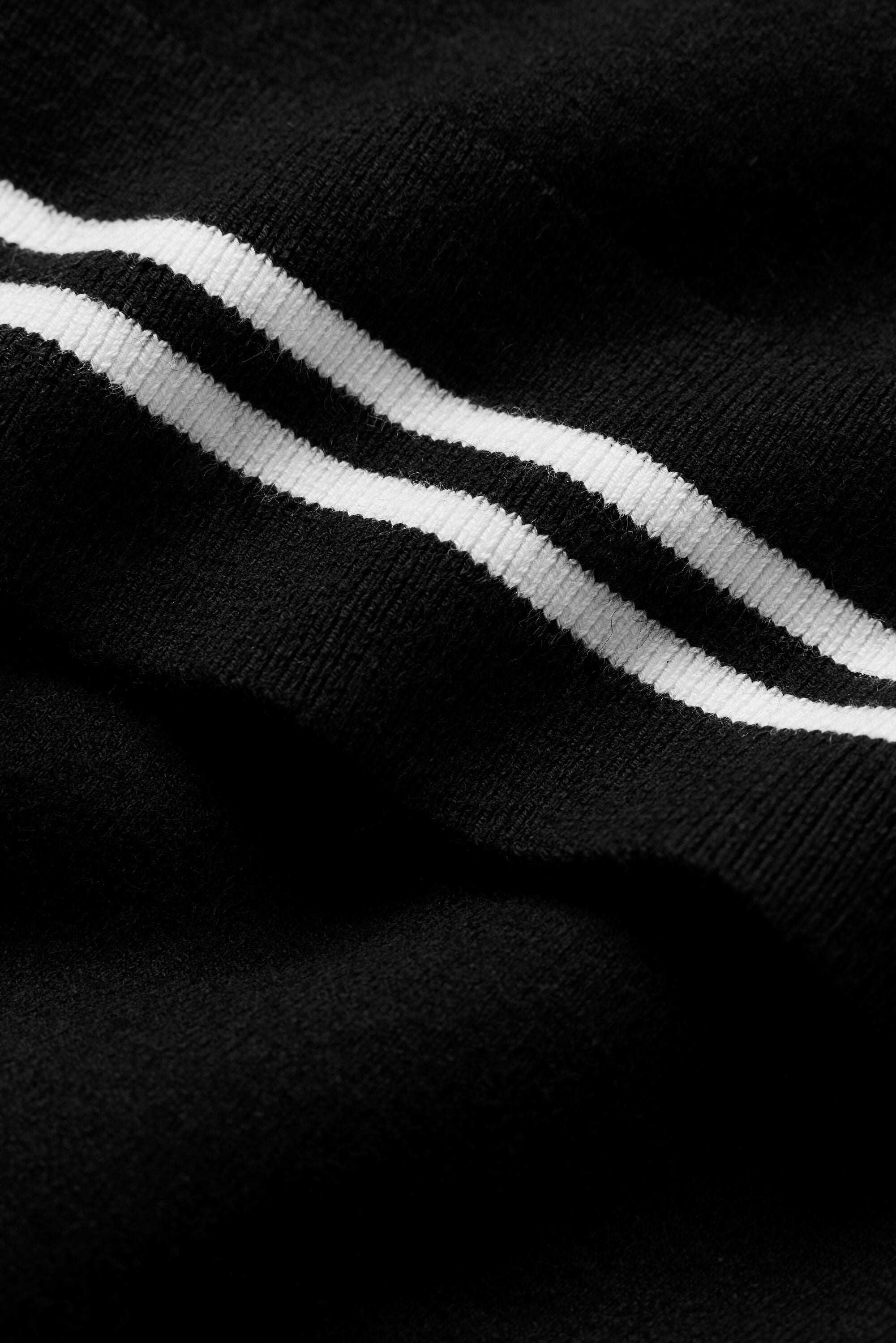 Cotton Cashmere My Serve Short Sleeve - Black/White — photo 5