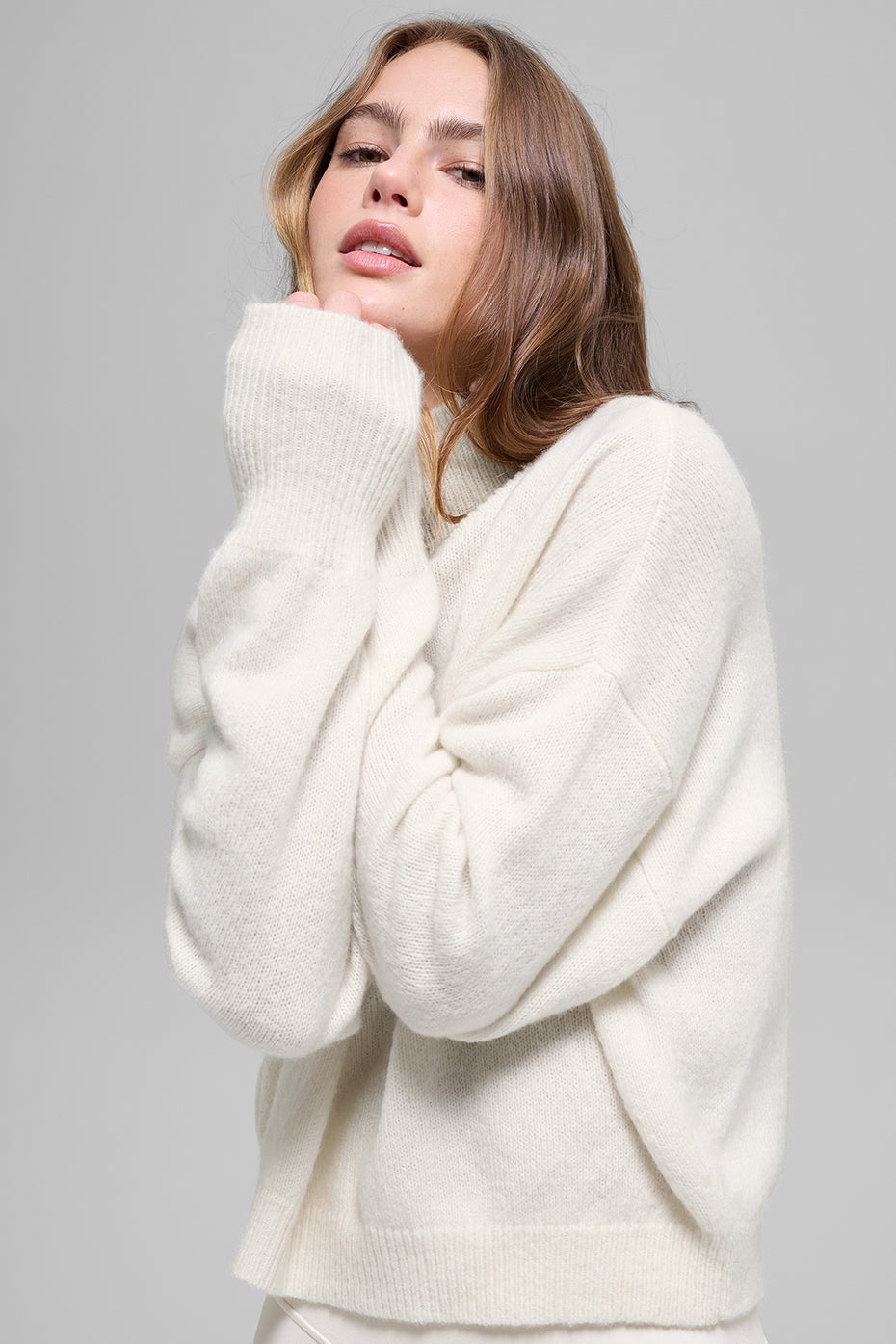 Wool Cashmere Cropped New Class Turtleneck Sweater - Ivory — photo 4