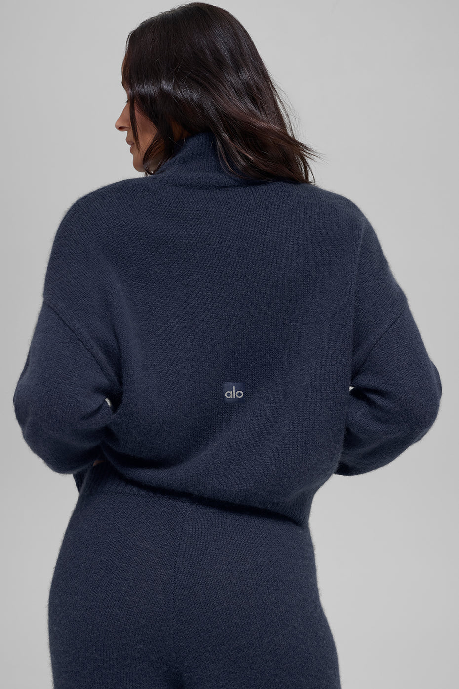 Wool Cashmere Cropped New Class Turtleneck Sweater - Navy — photo 3