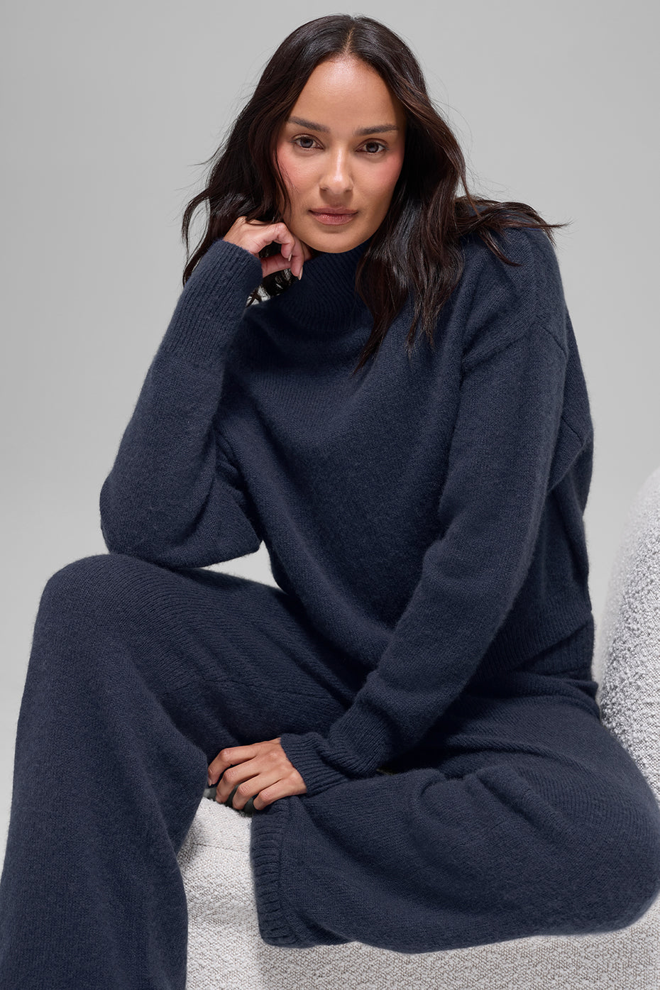 Wool Cashmere Cropped New Class Turtleneck Sweater - Navy — photo 4