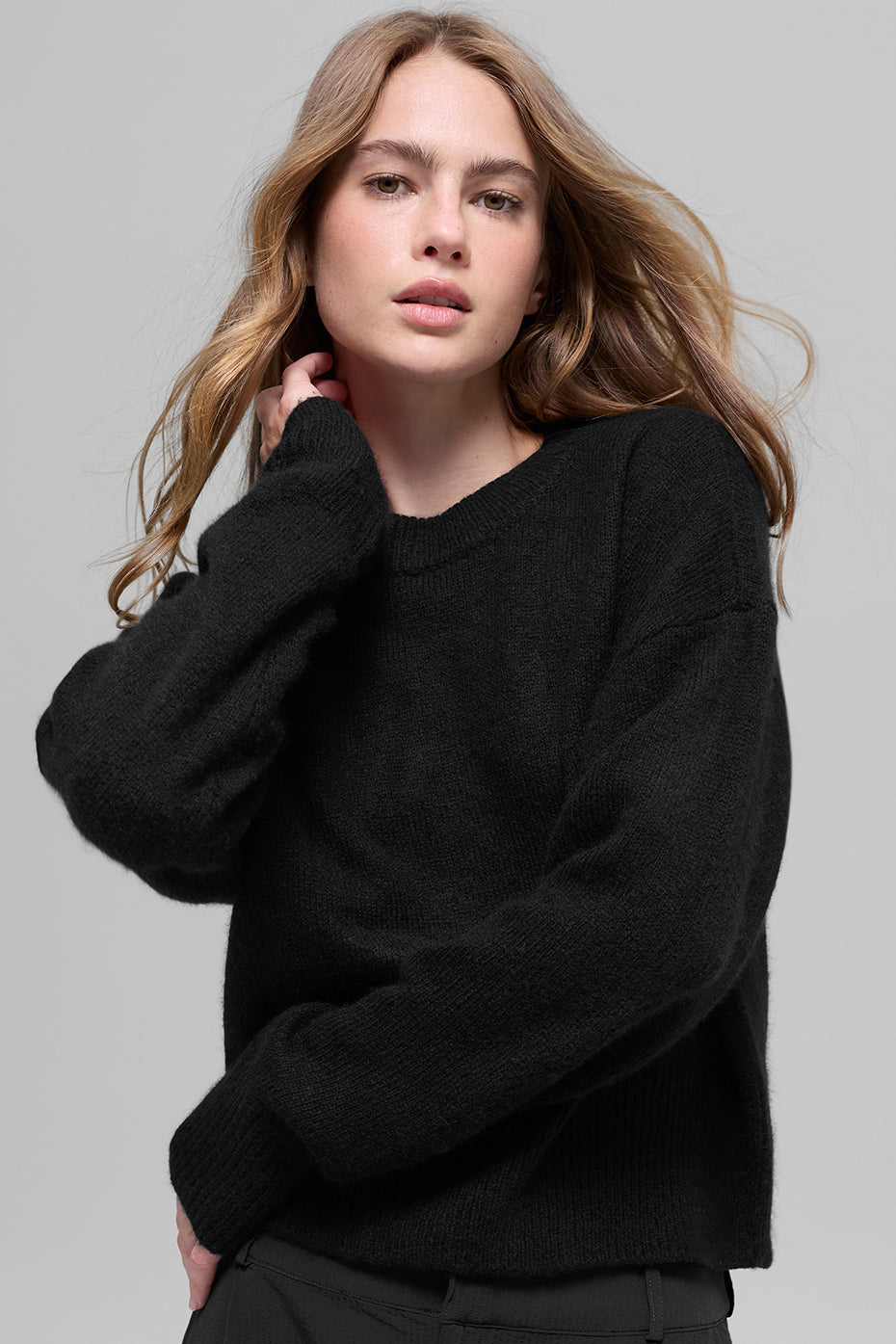 Wool Cashmere Cropped New Class Crewneck Sweater - Black — photo 1