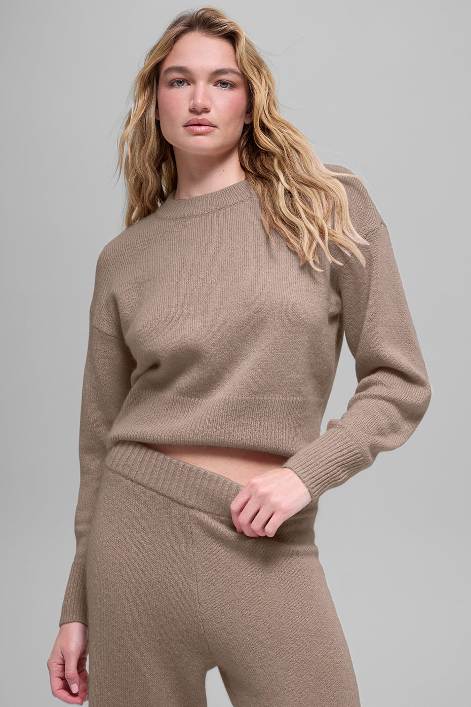 Wool Cashmere Cropped New Class Crewneck Sweater - Chai Latte — photo 1