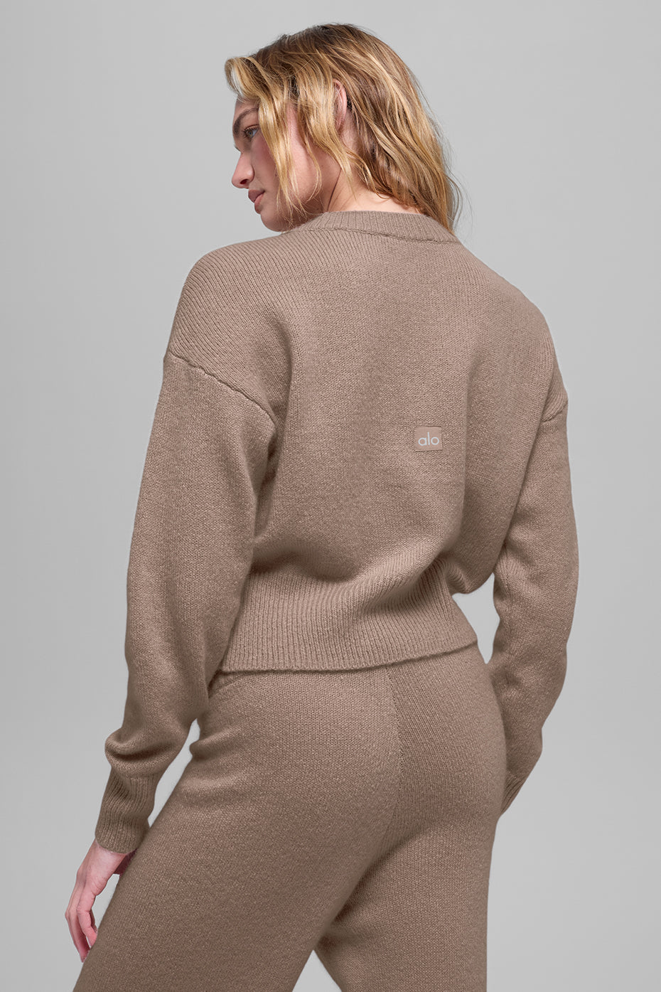 Wool Cashmere Cropped New Class Crewneck Sweater - Chai Latte — photo 2