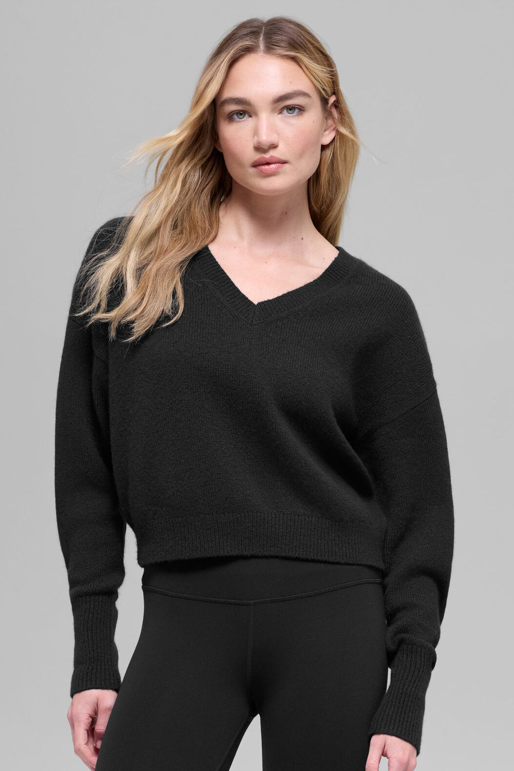 Wool Cashmere Cropped New Class V-Neck Sweater - Black — photo 1