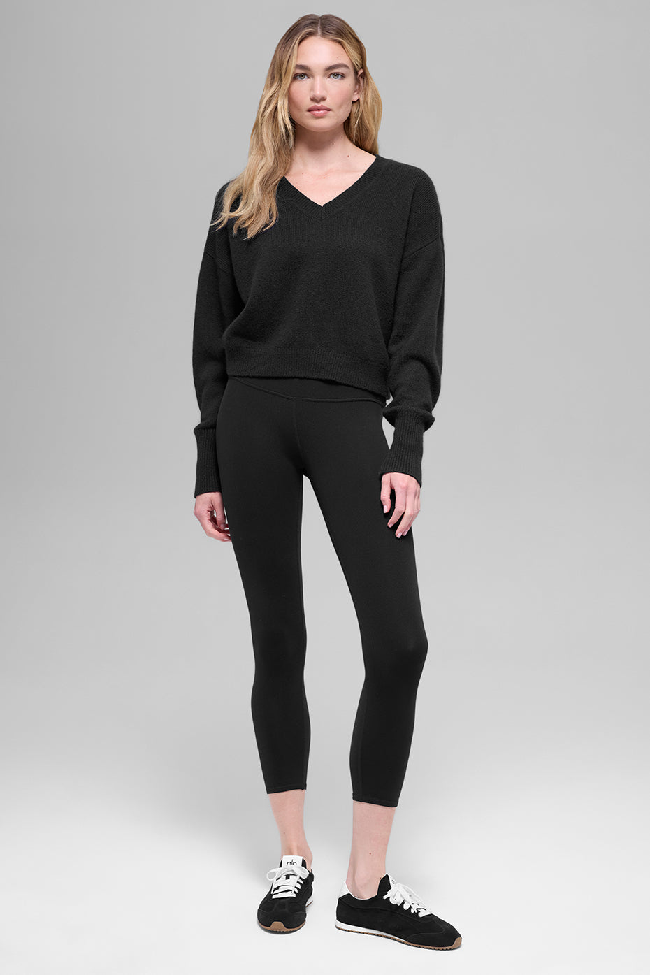 Wool Cashmere Cropped New Class V-Neck Sweater - Black — photo 4