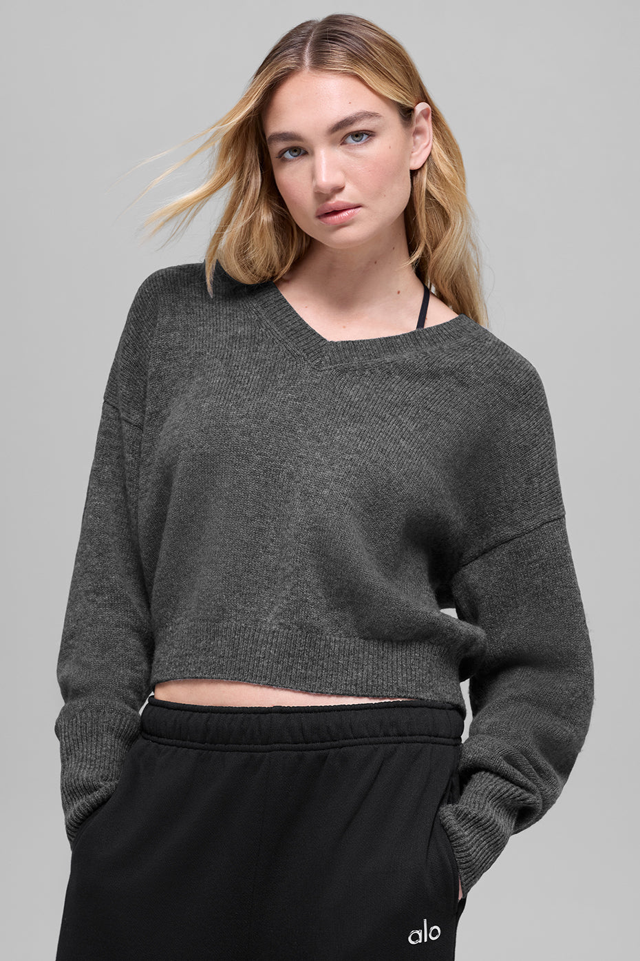 Wool Cashmere Cropped New Class V-Neck Sweater - Platinum Grey — photo 1