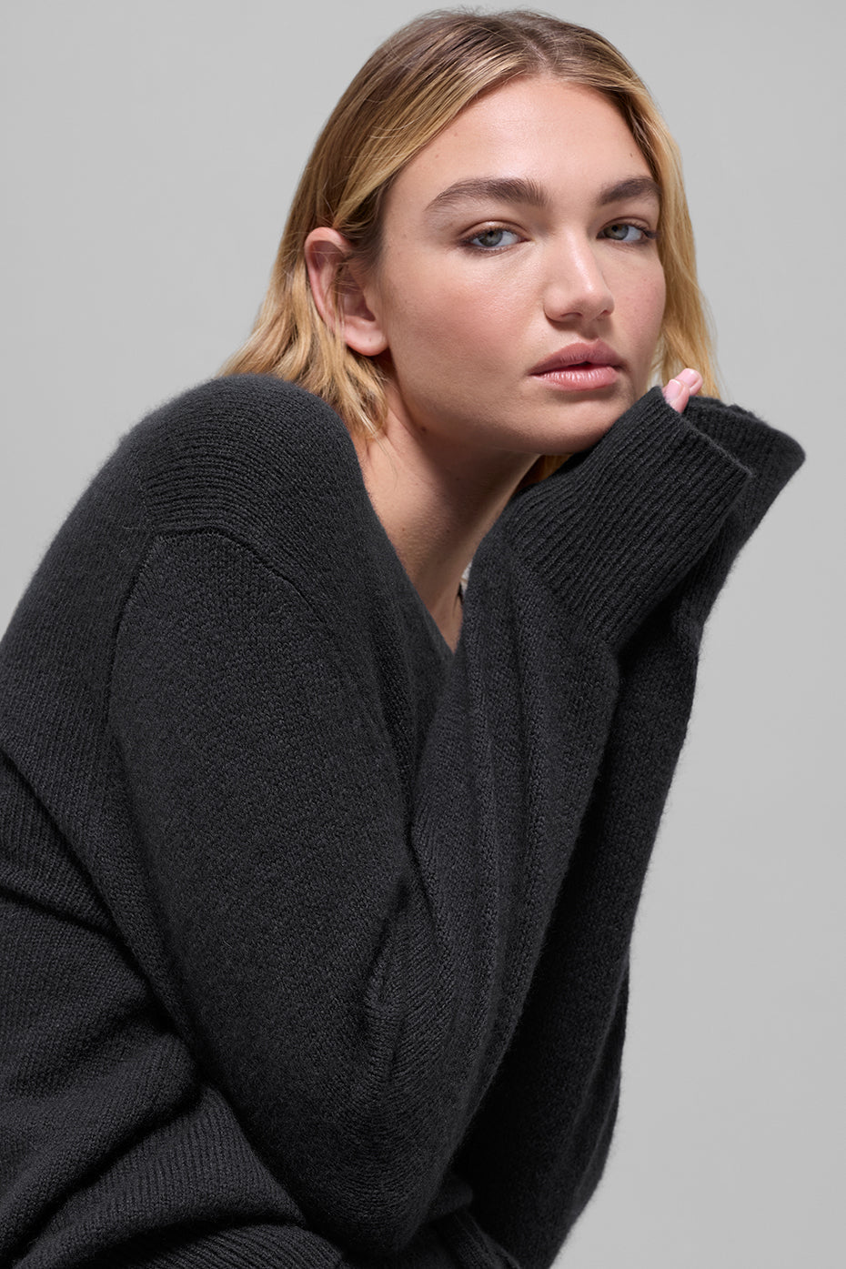 Wool Cashmere New Class Oversized V-Neck Sweater - Black — photo 4