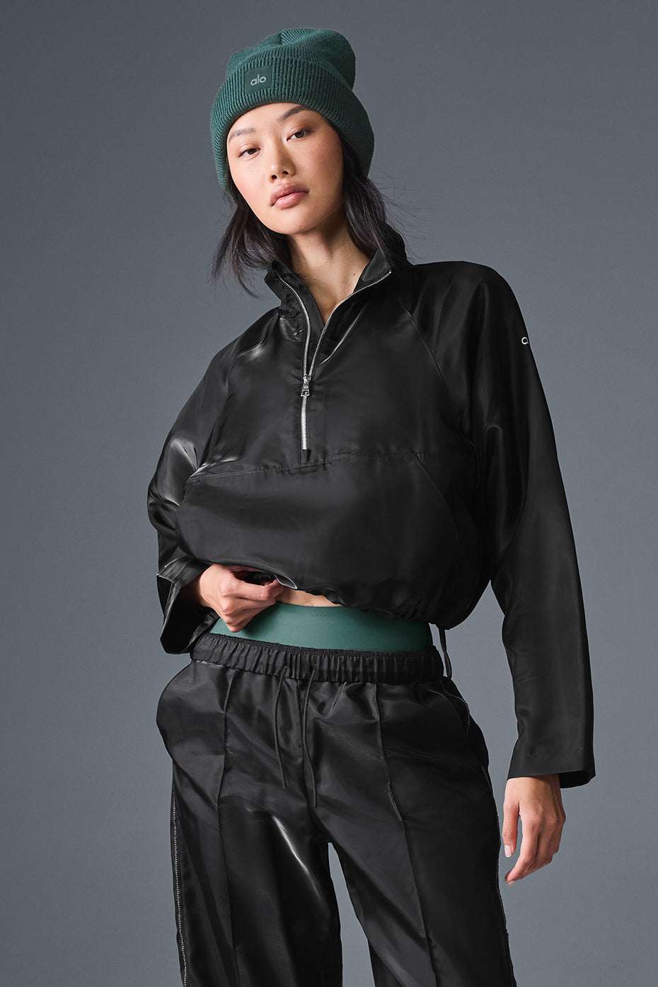 Cropped Afterglow Pullover - Black — photo 1