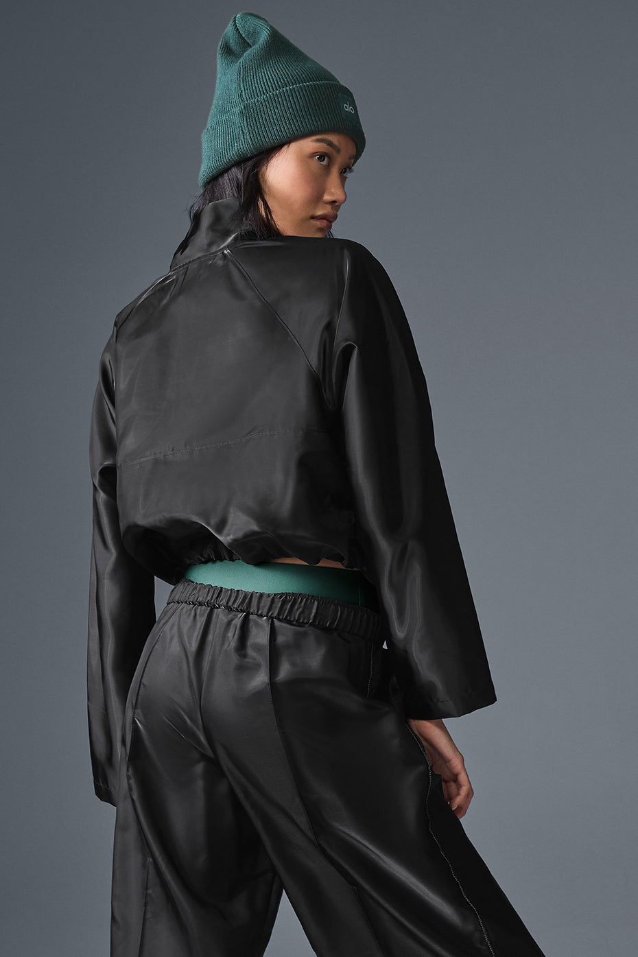 Cropped Afterglow Pullover - Black — photo 3