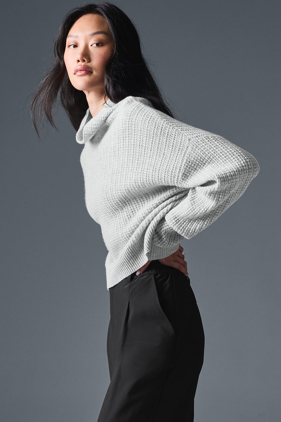 Cashmere Plush Waffle Turtleneck Pullover - Athletic Heather Grey — photo 4