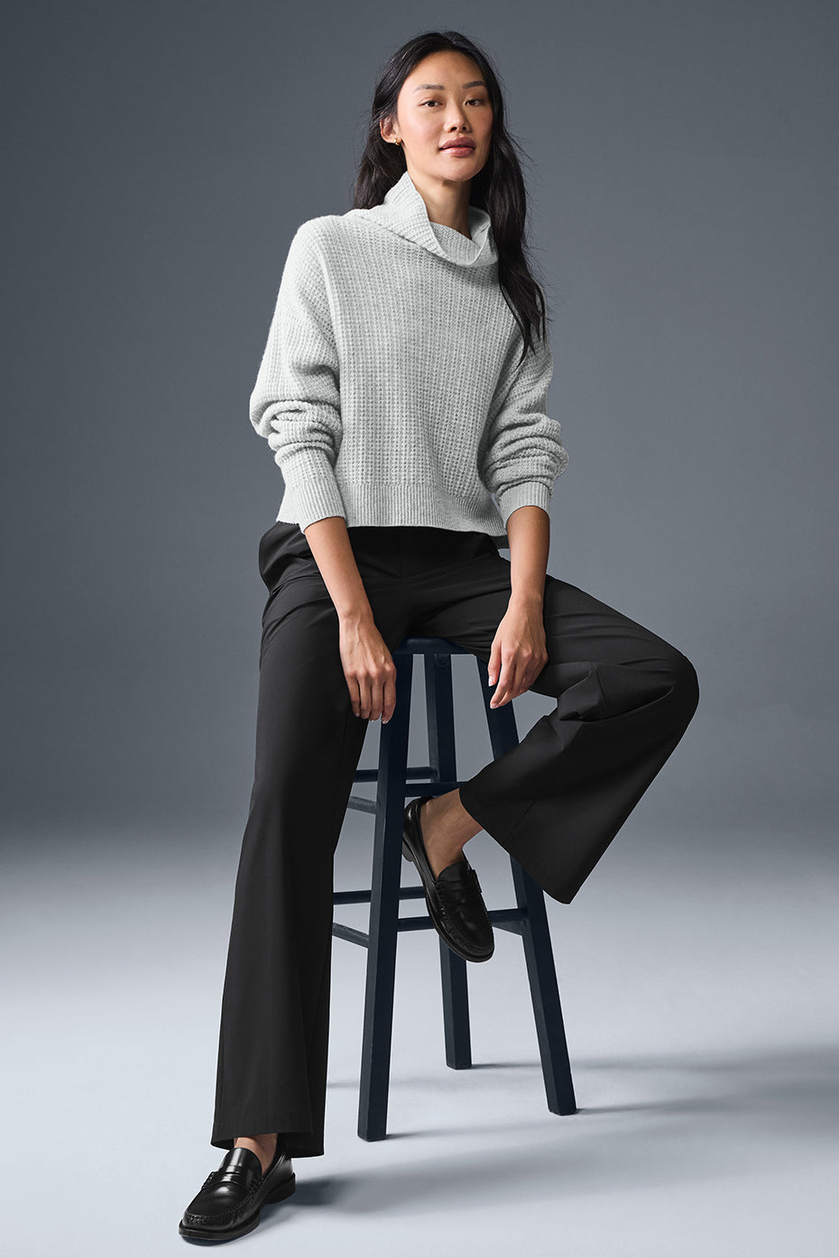 Cashmere Plush Waffle Turtleneck Pullover - Athletic Heather Grey — photo 5