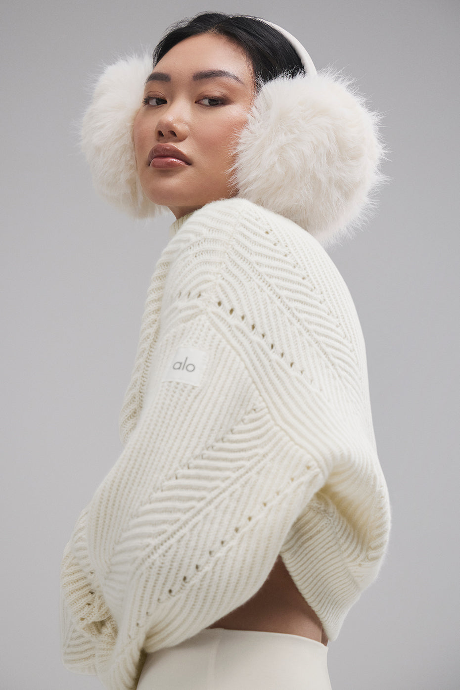 Winter Magic Cashmere Turtleneck - Ivory — photo 3