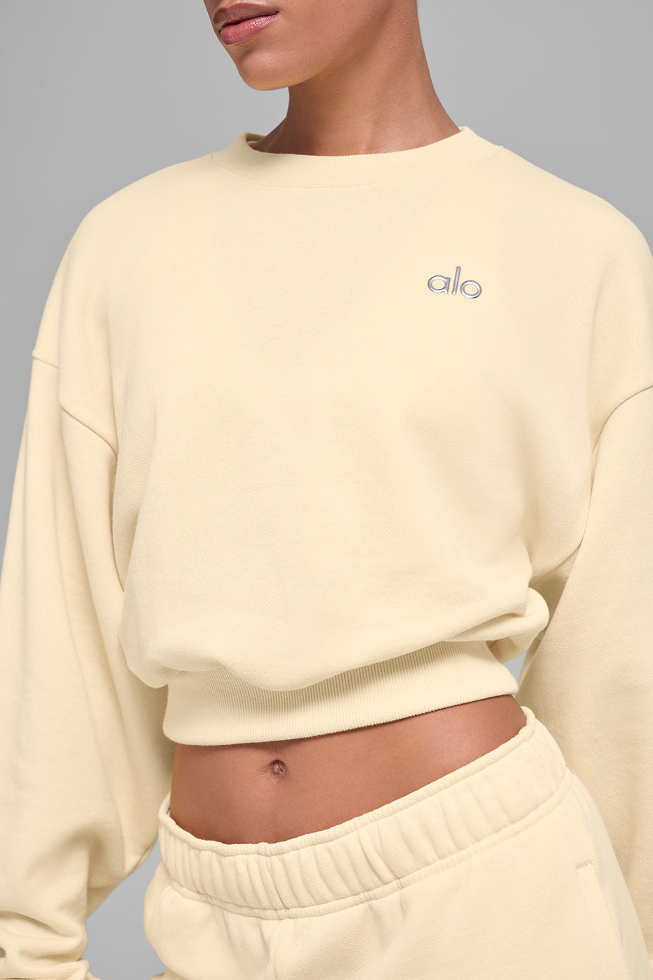 Cropped Accolade Crewneck - Candlelight Yellow — photo 4