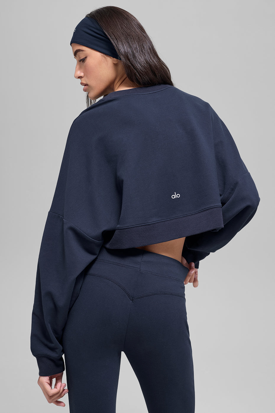 Cropped Sway Crew Neck Pullover - Navy — photo 3