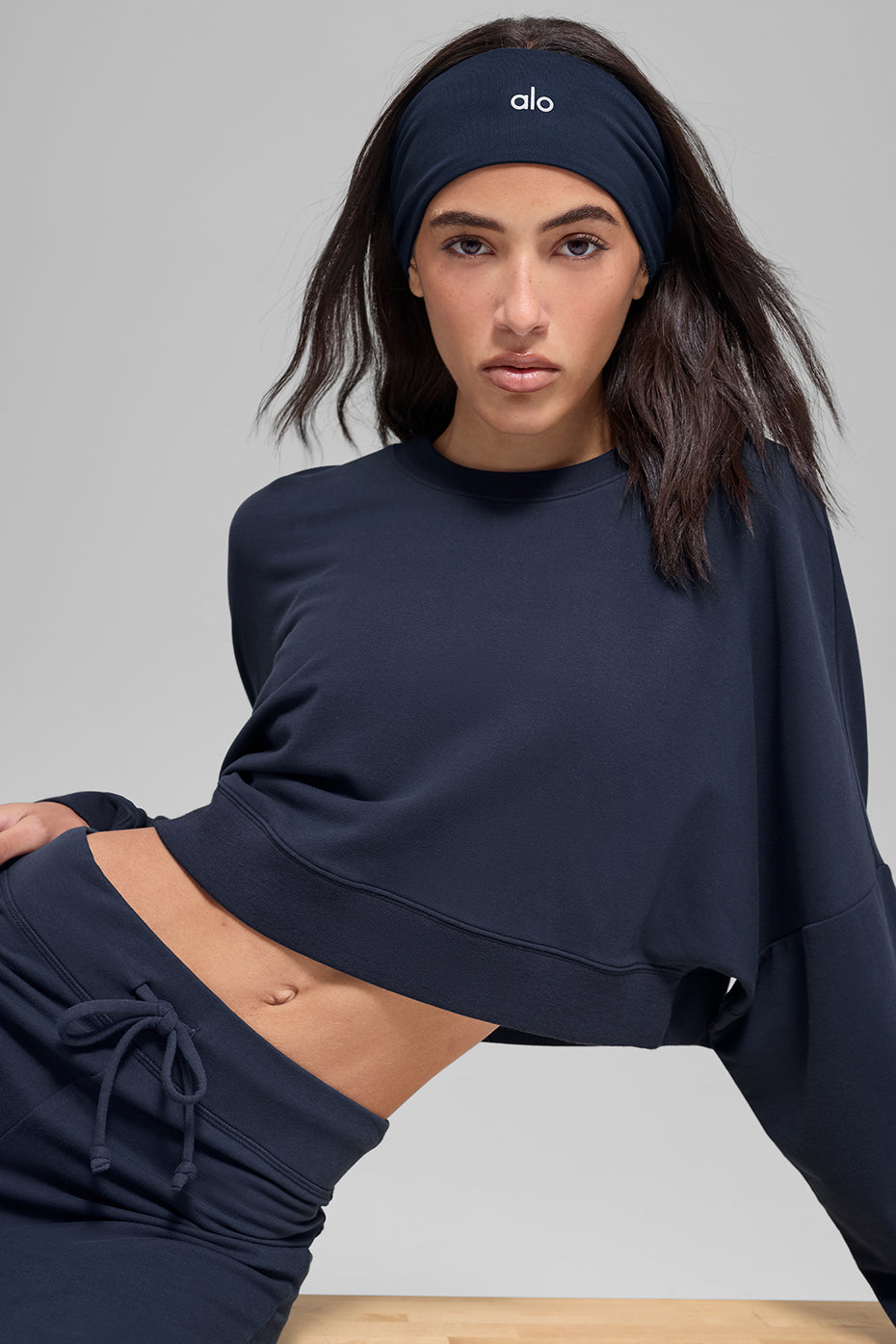 Cropped Sway Crew Neck Pullover - Navy — photo 5