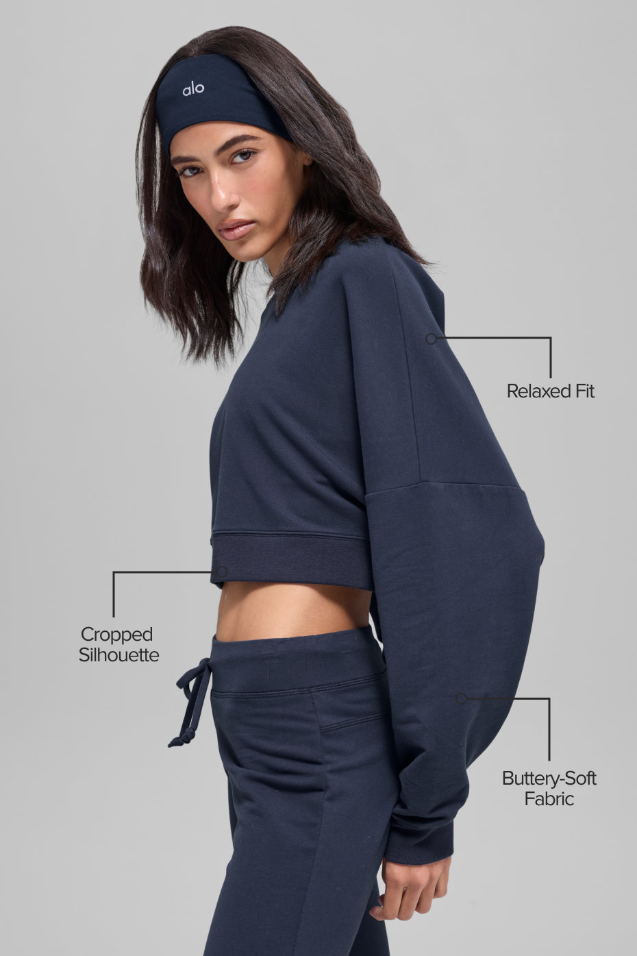 Cropped Sway Crew Neck Pullover - Navy — photo 2