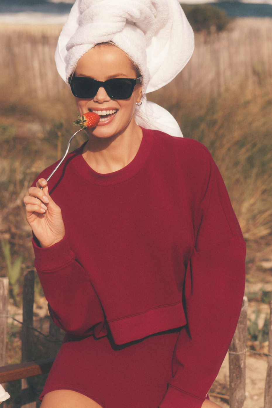 Cropped Sway Crew Neck Pullover - Summer Romance Red — photo 1
